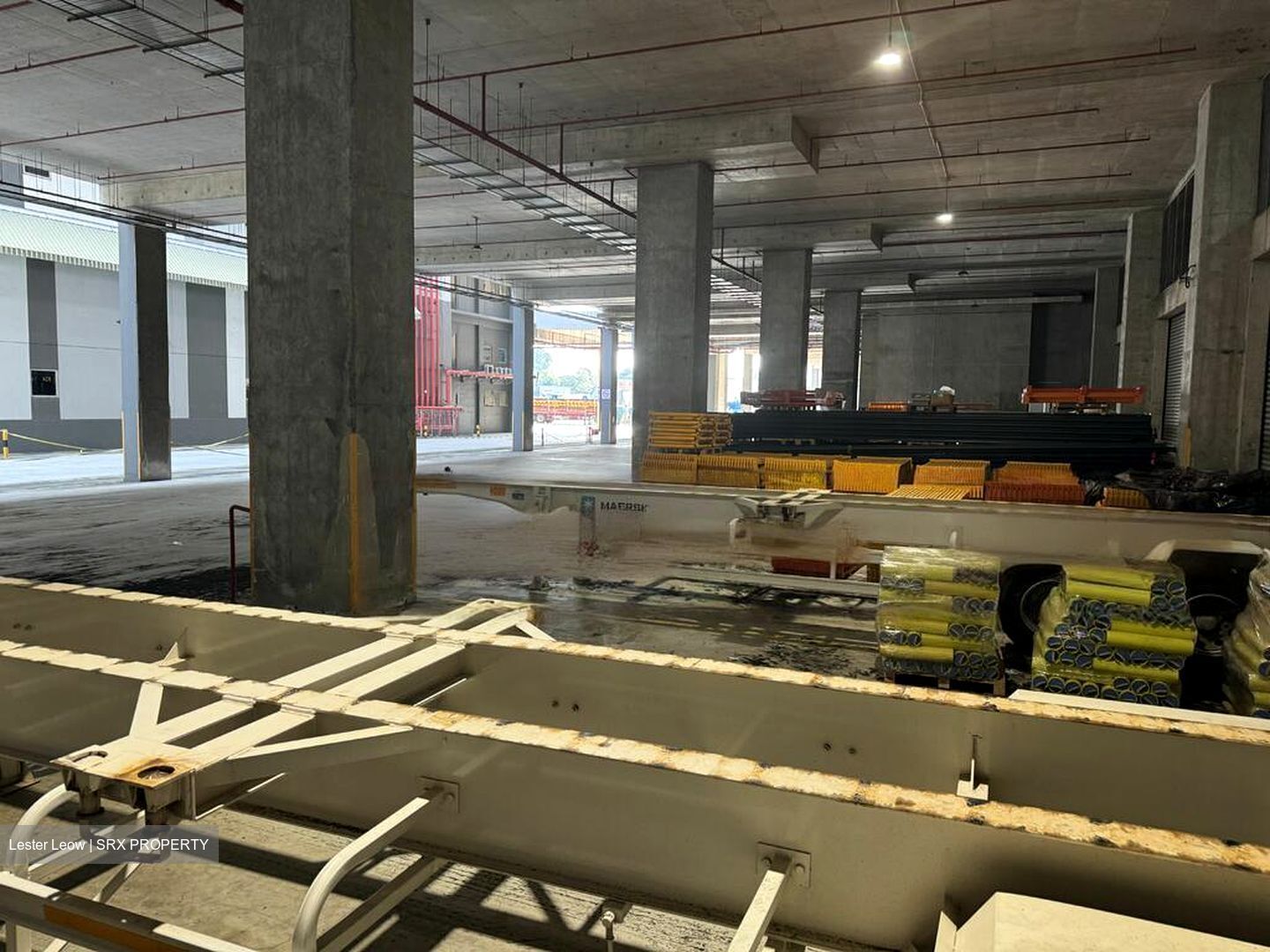 Gul Way (D22), Warehouse #466703371